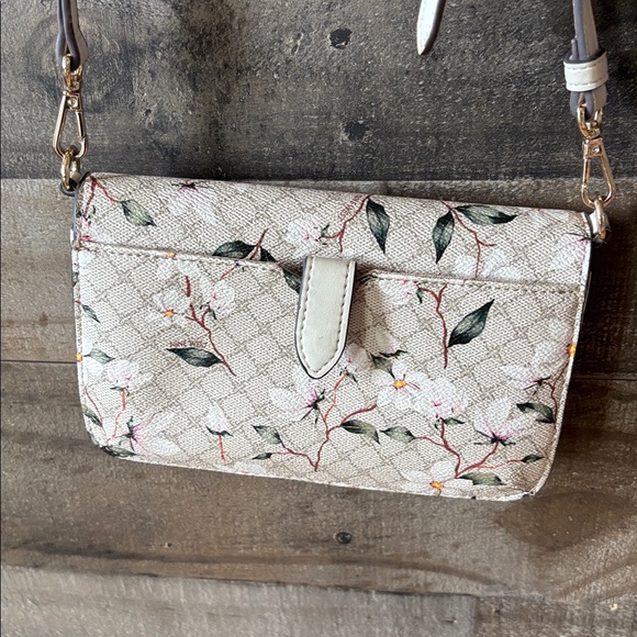 Nine West floral crossbody purse - Picture 5 of 10